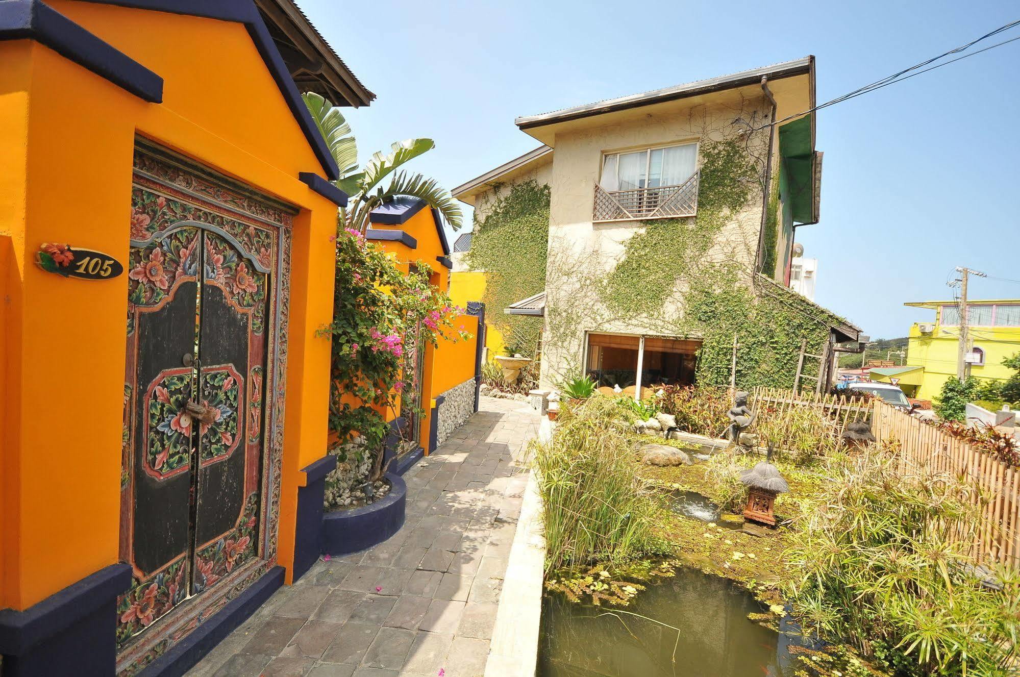 Apartamento Complejo jardín rojo Cape Eluanbi Exterior foto